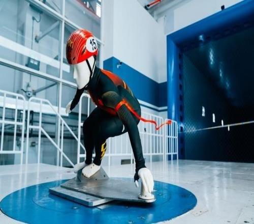 丁世忠参与奥运火炬传递，跑出安踏从晋江到奥林匹亚的跨越征程