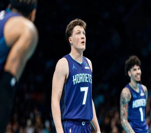 仅得9分!克尼普尔罕见拉了,最佳新秀已无悬念