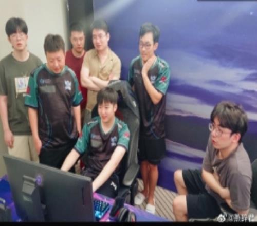 DOTA2博主：戰(zhàn)車可能會(huì)休息一段時(shí)間再重組戰(zhàn)隊(duì)