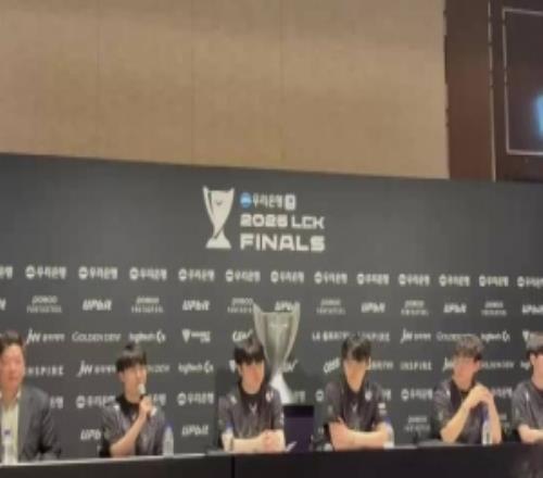 Chovy：没碰过的iG很想和他们碰一碰Duro：想遇到的队伍是AL和iG