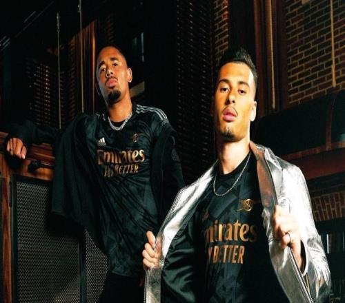 馬丁內利：成為圣誕冠軍的感覺很棒有機會就陪在熱蘇斯身邊