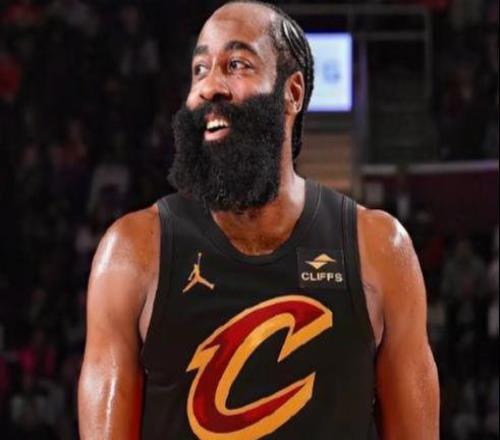 复出就赢球,哈登归来帮助骑士豪取两连胜,目前他在骑士8胜1负!