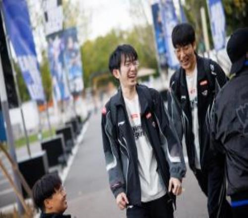 S15世界賽進行至第三天，僅有Flandre使用挖掘機獲勝，且三場全勝