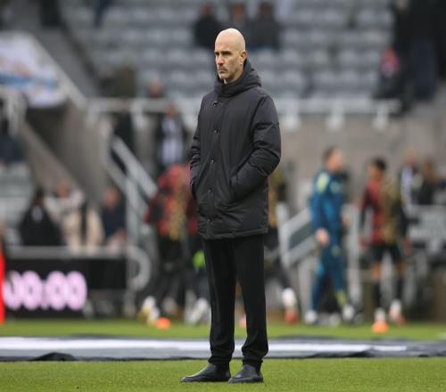 切爾西球迷抗議管理層：反對(duì)球員交易場(chǎng)模式，要求重回爭(zhēng)冠之路