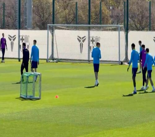 记者：孔德、巴尔德加入巴萨训练，德容、滕森将缺战马竞