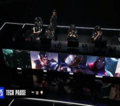 又是你多兰!T1vsTES第一局进行至1分钟时,比赛发生暂停已恢复