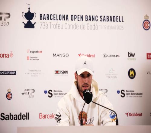 情況比想象中嚴重！阿卡坦言傷病加重，後續紅土賽季埋下隱患