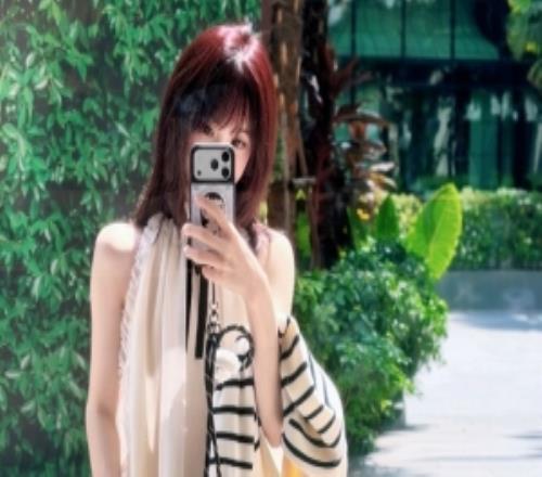 GODV妻子mingfeng更新动态：早已安静半退圈希望大家能放下恶意