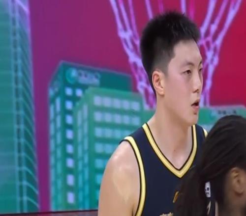 胡明轩再立功！广东男篮力克广州：21进八强