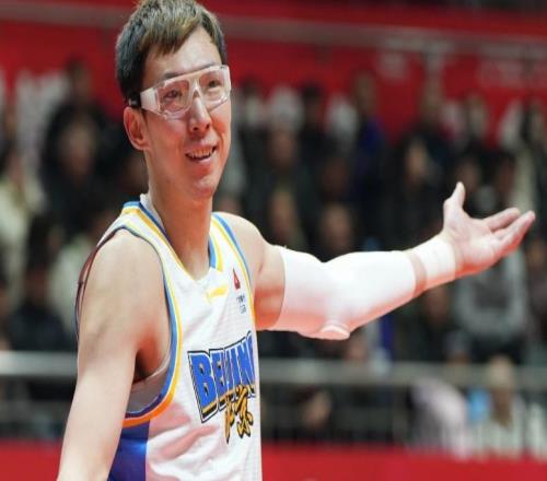 周琦8罚0中丢绝杀三分!北京爆冷遭吉林15分逆转姜伟泽26+10