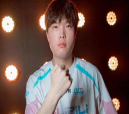 外网热议Bin荣膺FMVP：不管对位哪个上单，Bin都能爆打他