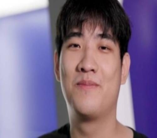 EDG發布新人輔助Parukia介紹：今年18歲擅長英雄是芮爾和牛頭！