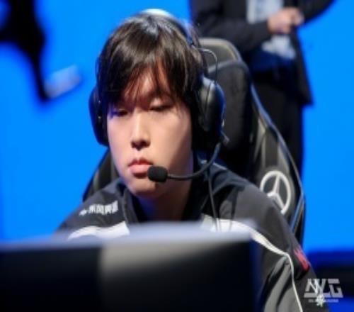 热搜要害我Bin哥啊！BLG不敌TES后Bin16强退役冲上热搜第二