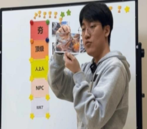 AL隊員點評愚人節皮膚：誰不想急頭白臉地來一頓炸雞斯維因