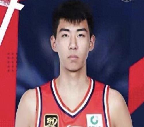 约克19分浙江轻取广州,进步最快球员徐昕2分1板被打中痛处