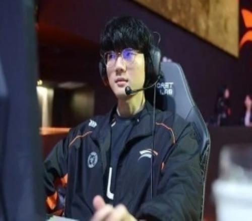 就差官宣了!Viper的微博认证已经改为BLG电子竞技俱乐部英雄联盟选手