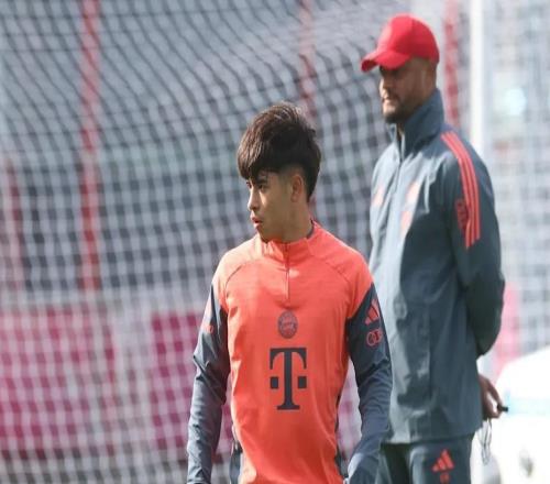 图片报:拜仁即将续约17岁小将梅孔卡多佐,他梦想参加欧冠