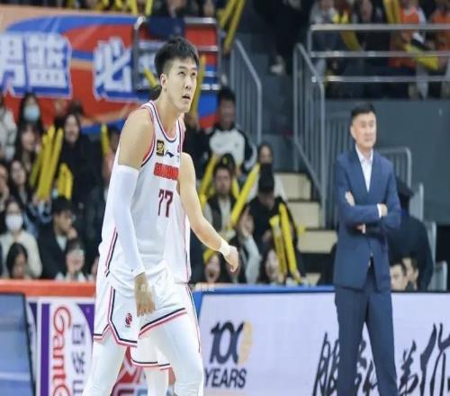 廣東隊兩大猛將離隊，CBA宣布重要決定，新疆廣東遇到麻煩了