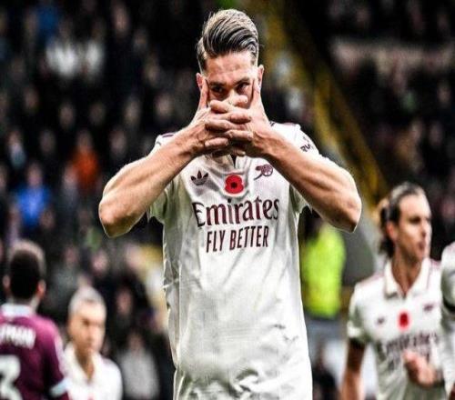 哲凯赖什遭遇肌肉伤,本月有望复出