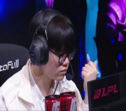 B站博主：狠狠拷打IG.Soboro離譜表現！看完主播覺得能打職業了