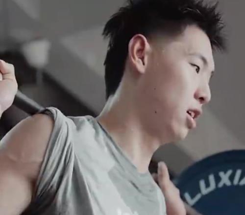 比楊瀚森更強!NBA級鋒線確認到位,這才是中國男籃現役第一人!