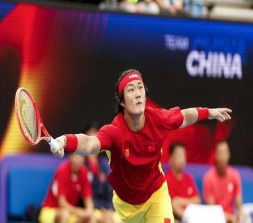 開門紅！網(wǎng)球聯(lián)合杯中國隊逆轉(zhuǎn)戰(zhàn)勝比利時隊