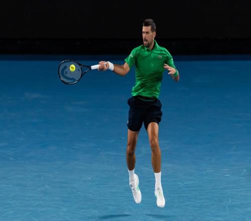 德约质问记者奇葩问题:我在追赶辛纳和阿卡是追随者