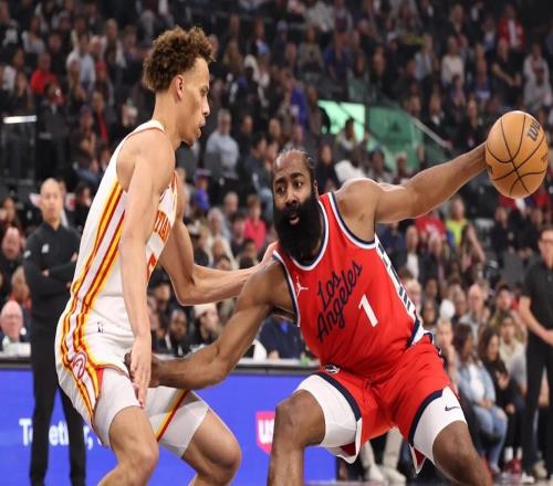 5勝2負，意外連贏洛杉磯雙雄！球隊老大成局外人，你確實該被交易