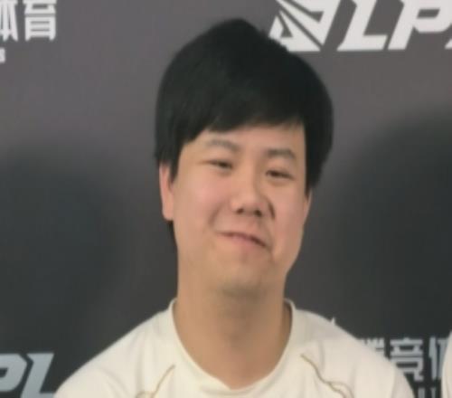 無奈的笑容！Shad0w：后期決策和資源敏感度越來越差了
