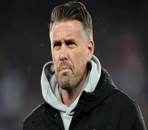 电讯报:狼队新帅首选罗伯爱德华兹,已向米堡提出请求