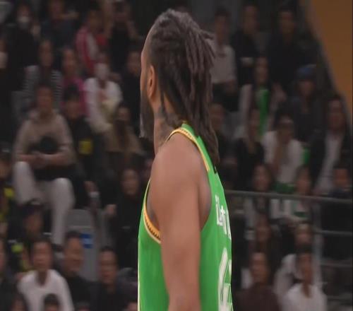 這就是豪門底蘊CBA4冠王大勝+2連勝12人出戰(zhàn)+5人上雙掀翻衛(wèi)冕冠軍