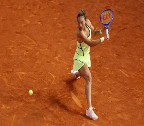 堪比劳模！王曦雨包头夺冠后现身湖州