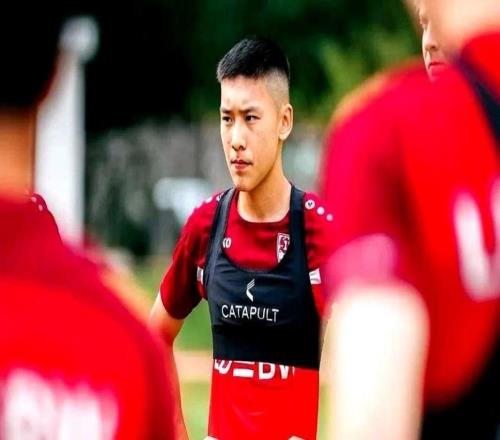 中國球員助陣謝初筠助陣斯圖加特U19隊21法蘭克福U19隊