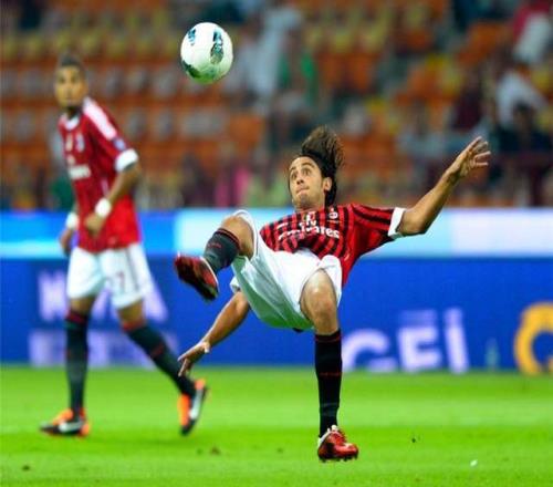 先被尤文退货,后遭米兰辜负,放拉齐奥鸽子的罗马小王子时运不济