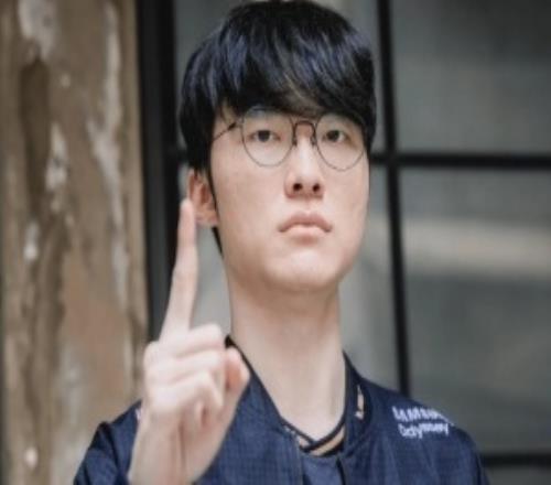 LOL官方發文：T1.Faker的全球總決賽勝場超過了SKT.Faker