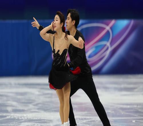 淚目！韓聰隋文靜無懼傷病短節目奪第六：自由滑成最后一舞