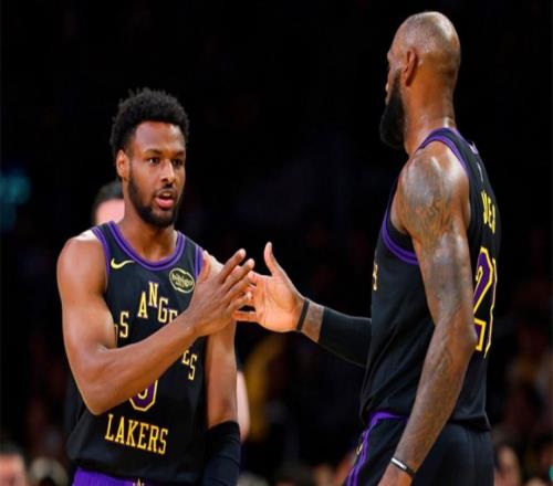 送詹姆斯+布朗尼回家!美媒晒3方10人交易方案:湖人获2大全明星