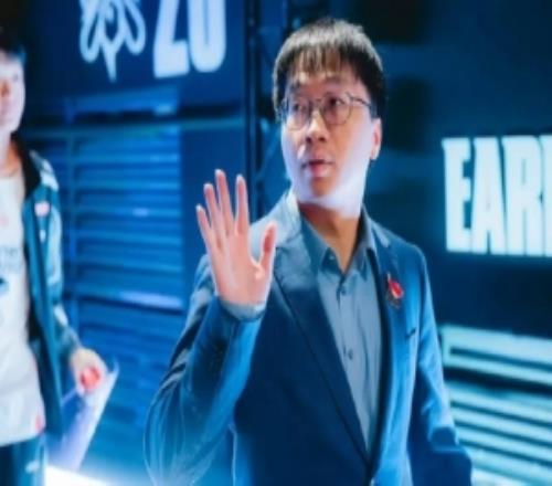 AL经理爱笑：澄清一下我和Tabe从没吵过架离队都祝福不会再回应