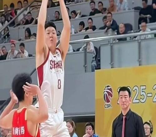 他仨拿着600万顶薪，两人生死战合砍5分，一人缺席，愧对主帅信任