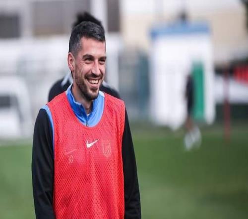 阿利米有球训练了,大连英博20号上海集结阿7缺冬训前3轮找状态