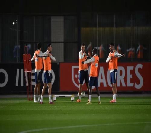 首次被葡萄牙征召的边锋福布斯出生时,C罗已为葡萄牙出场3次