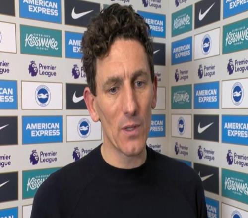 小蜜蜂主帅:现在的点球从判罚到主罚,等待时间长得离谱