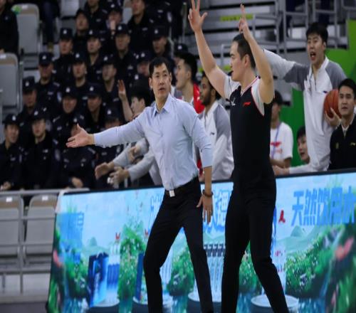 領先12分被逆轉！杯賽失利令張慶鵬無力回天，楊鳴上任倒計時