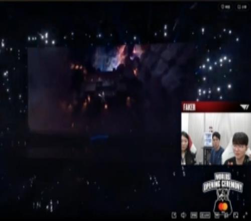 Faker反複回放Oner出場:他是真的在Wink嗎,他這個眨眼好自然啊