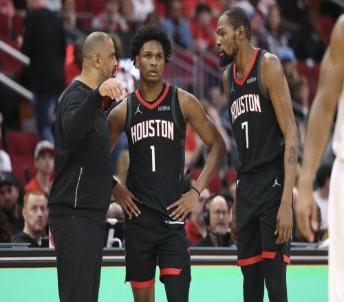 火箭不敵快船烏度卡成為輸球的罪魁禍?zhǔn)妆换鸺夤偷臅r(shí)間線浮現(xiàn)