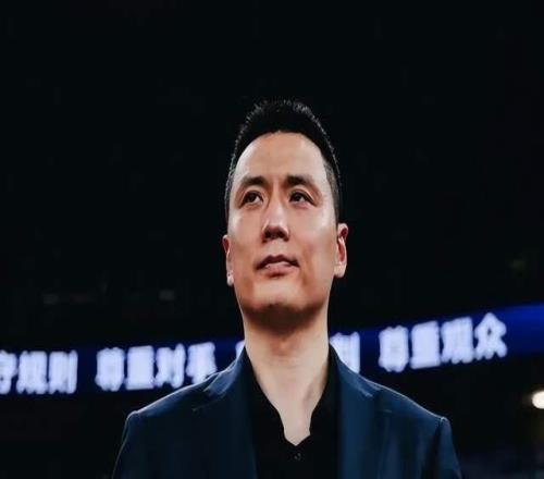 正式官宣!CBA争议外援加盟上海男篮,携手张镇麟,冲击总冠军