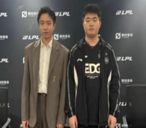 明凱：之前Leave很容易暴斃，Jwei加入後對AD的幫助照顧很多