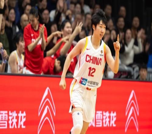 1分9分4分!宮魯鳴愛將季後賽場均三單已26歲天賦有限大賽崛起