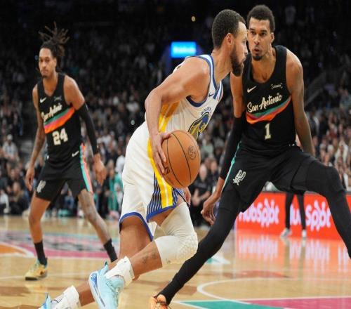 库里谈文班亚马:我试着在他头上投几个高难度球,结果一个都没进