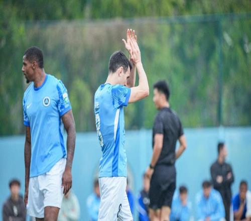 1米90、黑又硬!法媒名记爆料:前切尔西悍将,将签约山东泰山!